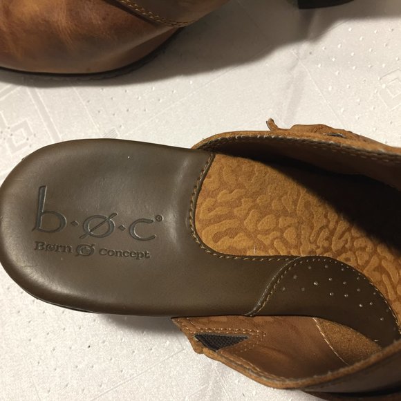Born b.o.c. Clogs - Picture 9 of 16
